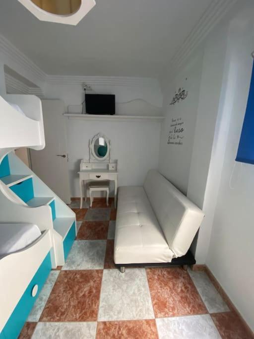 Apartamento Silda Torre Del Mar Luaran gambar