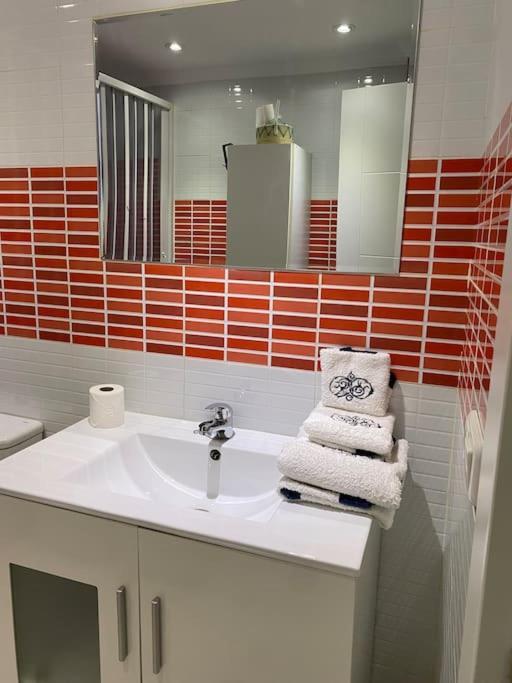 Apartamento Silda Torre Del Mar Luaran gambar