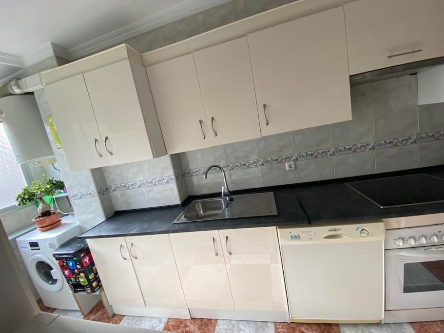 Apartamento Silda Torre Del Mar Luaran gambar