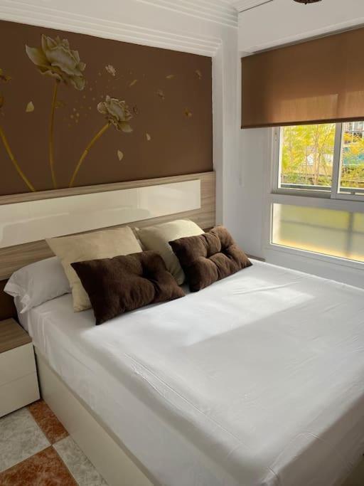 Apartamento Silda Torre Del Mar Luaran gambar