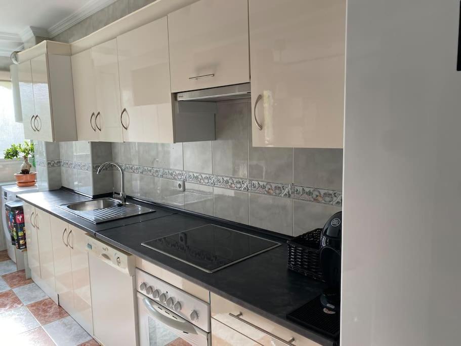 Apartamento Silda Torre Del Mar Luaran gambar